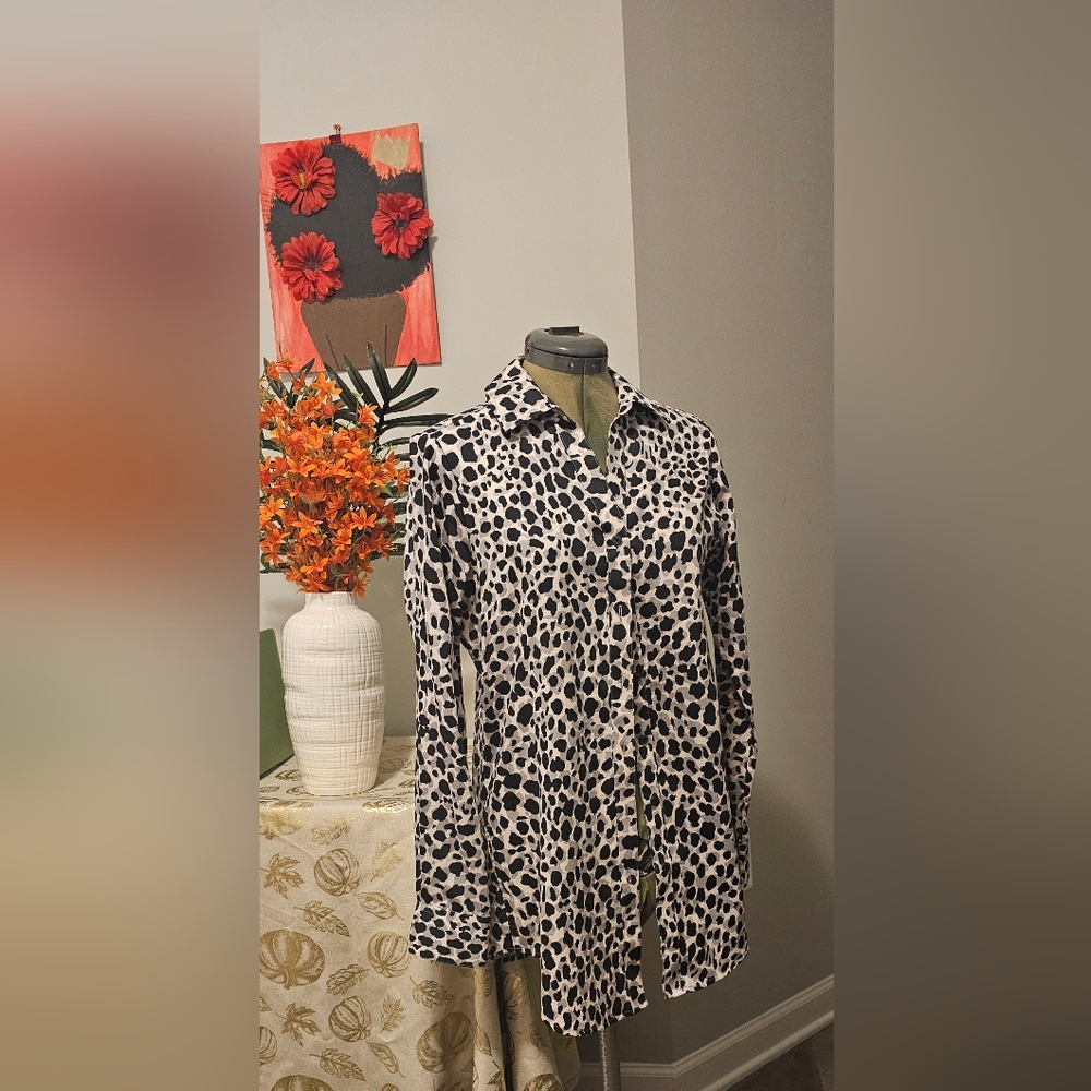 Foxcroft Button Up, Black and White Animal Print Shirt NWOT Sz 4